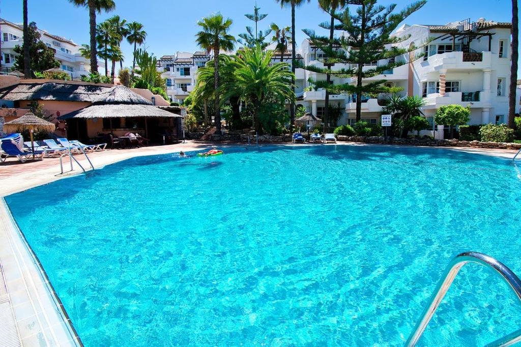 Stylish One Bed Apartment At Matchroom Country Club Fuengirola Exterior photo